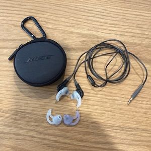 Bose Headphones - Black Wired